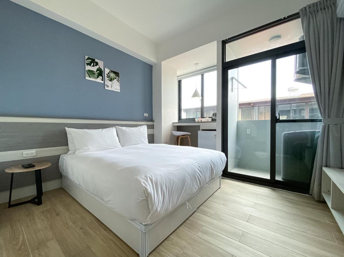 Andante Hostel Taichung Exterior foto
